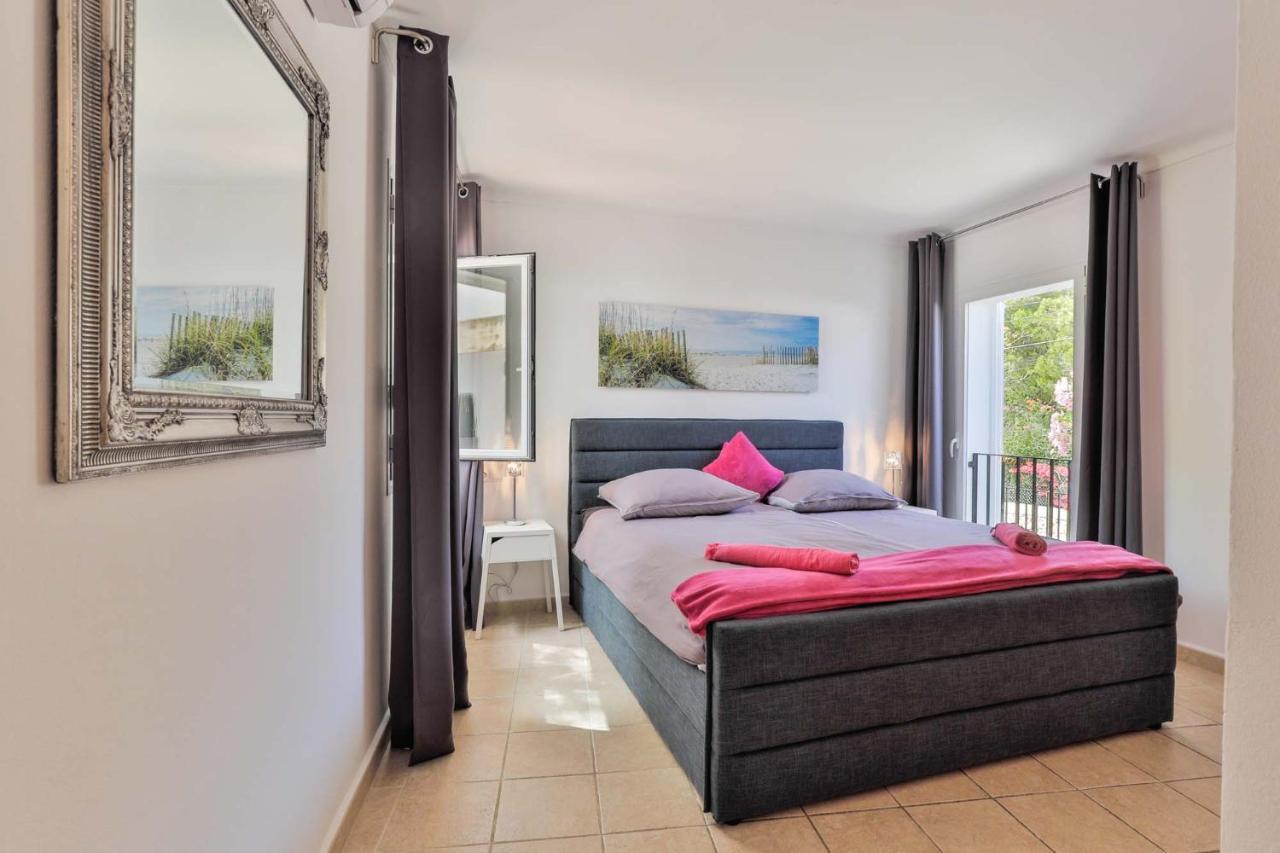 Villa Lumi-Oleanda 8 Pers Am Yachthafen Cala D' Or Cala D´Or Dış mekan fotoğraf